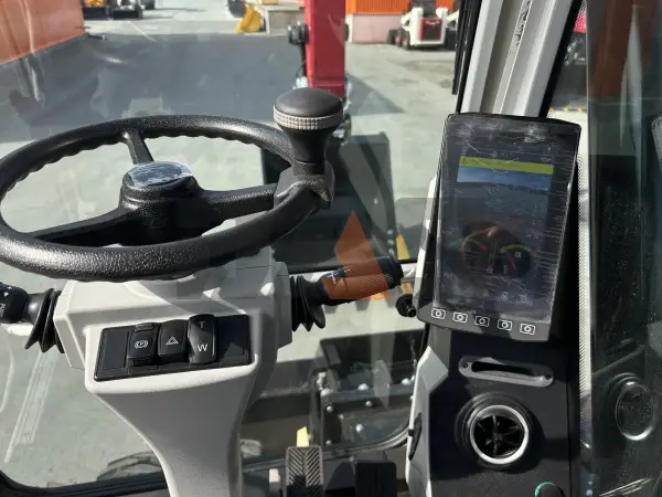 Экскаватор Профессионал PB210W (колесный) купить в Кемерово
