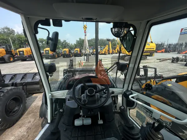 Экскаватор-погрузчик Профессионал PB991S купить в Кемерово