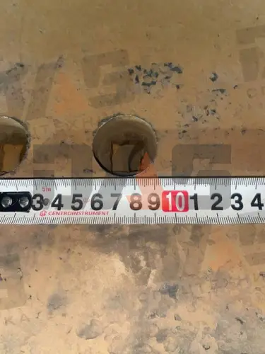 Нож ковша Lonking ZL50C (424х320х30) угольный ковш с отверстиями (СТ45) левый