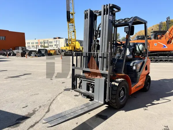 Газобензиновый вилочный погрузчик Lonking LG20GLT купить в Кемерово