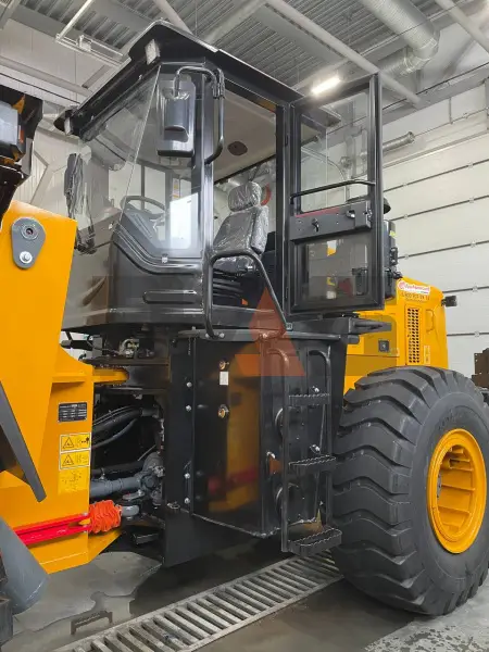 Фронтальный погрузчик Lonking CDM855HW купить в Кемерово