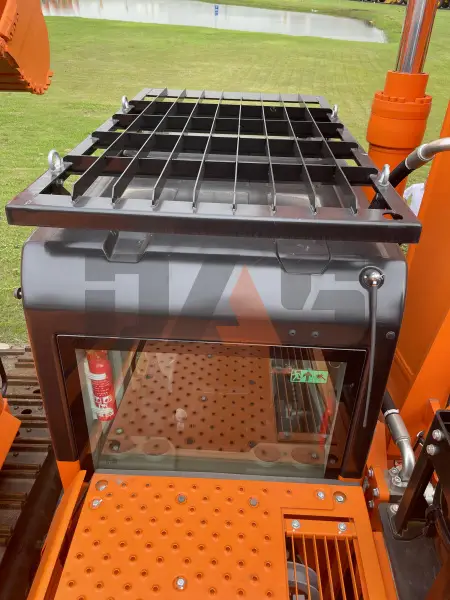 Экскаватор Lonking CDM6490F купить в Кемерово