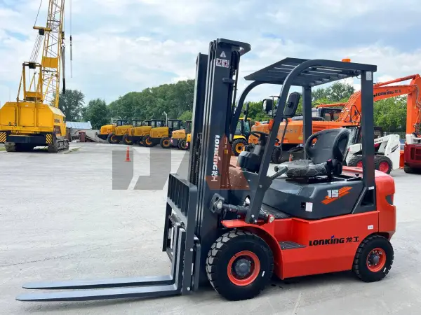 Дизельный вилочный погрузчик Lonking FD15T купить в Кемерово
