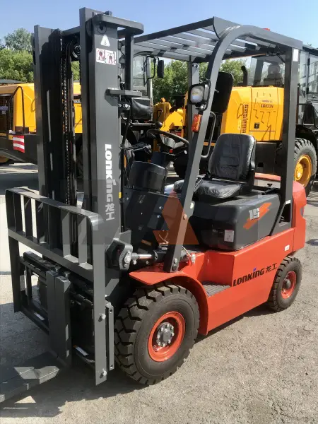 Дизельный вилочный погрузчик Lonking FD15T купить в Кемерово