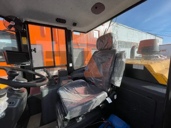 Фронтальный погрузчик Lonking ZL50HC купить в Кемерово