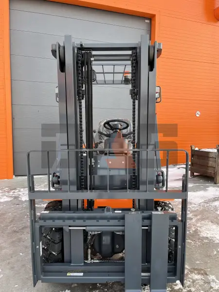 Дизельный вилочный погрузчик Lonking FD30T купить в Кемерово