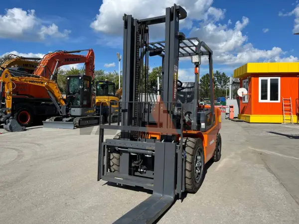 Дизельный вилочный погрузчик Lonking FD35T купить в Кемерово