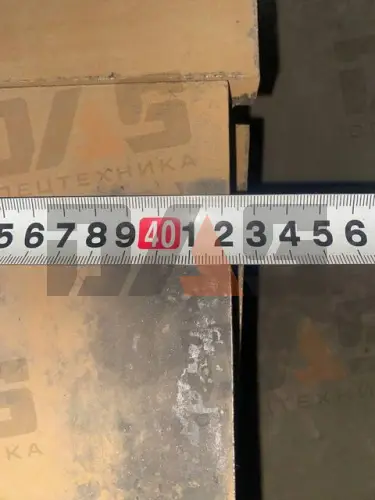 Нож ковша Lonking ZL50C (424х320х30) угольный ковш с отверстиями (СТ45) левый